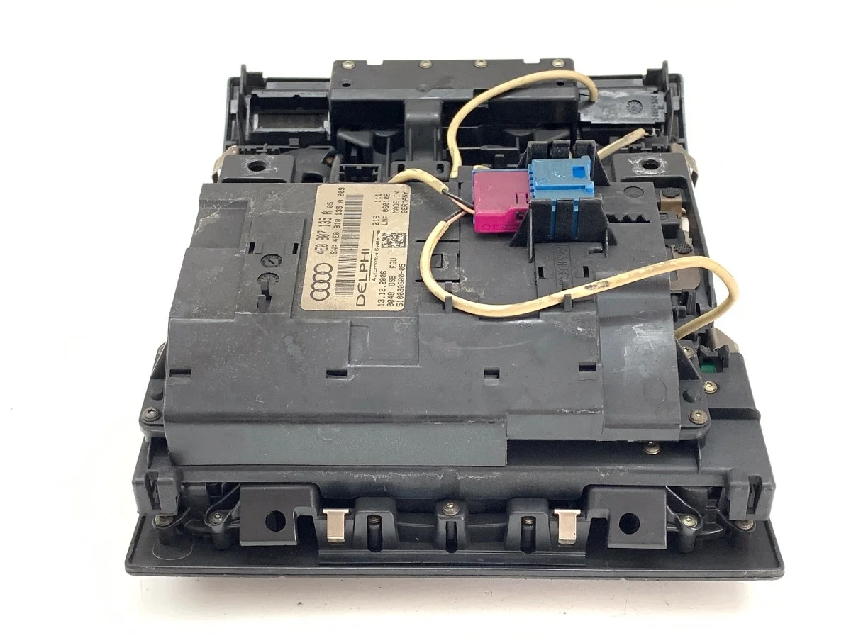 Audi A8 D3 taklampa 4E0907135A image 3