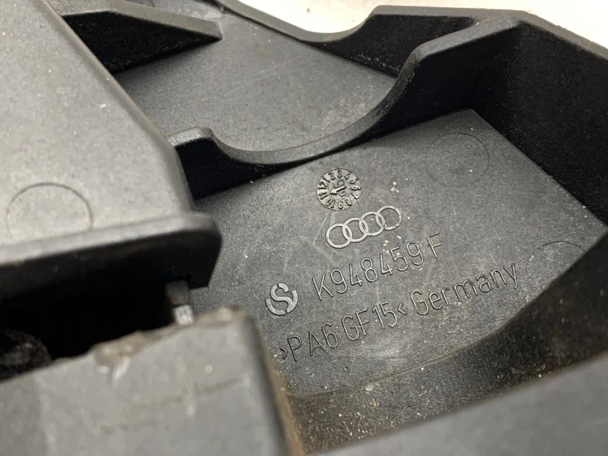 Borne Plus Audi A8 D3 5.2 450KM 02-10 image 3