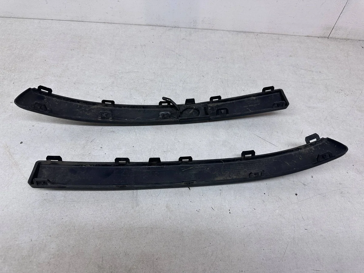 Zierleiste Stoßfänger vorne Renault Clio 3 image 3