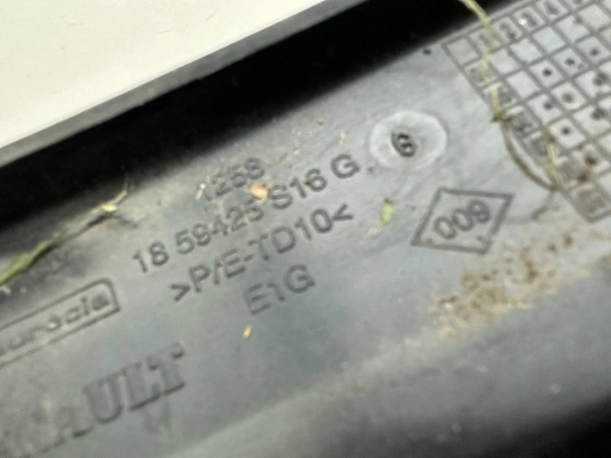 Zierleiste Stoßfänger vorne Renault Clio 3 image 5