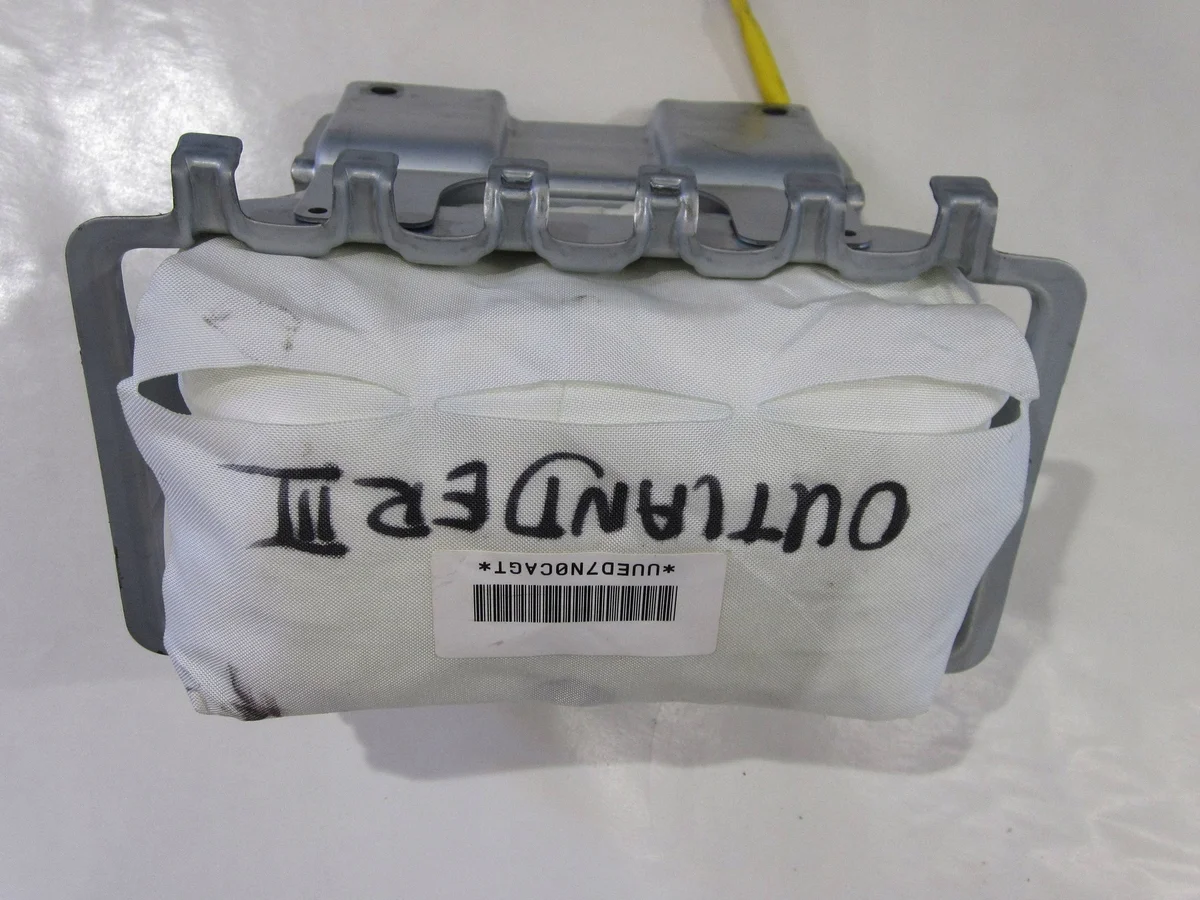 Passenger Airbag Outlander III 7030A311 image 7