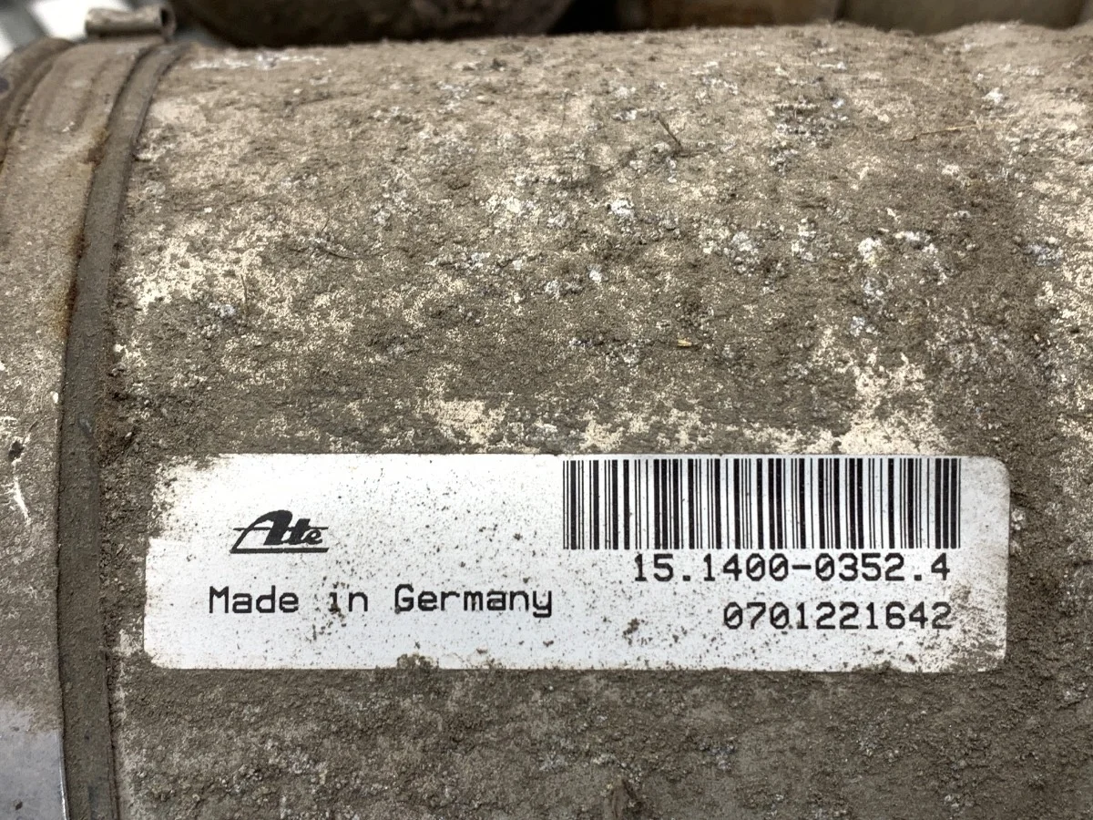 Höger bakre stötdämpare Audi A8 D3 image 6