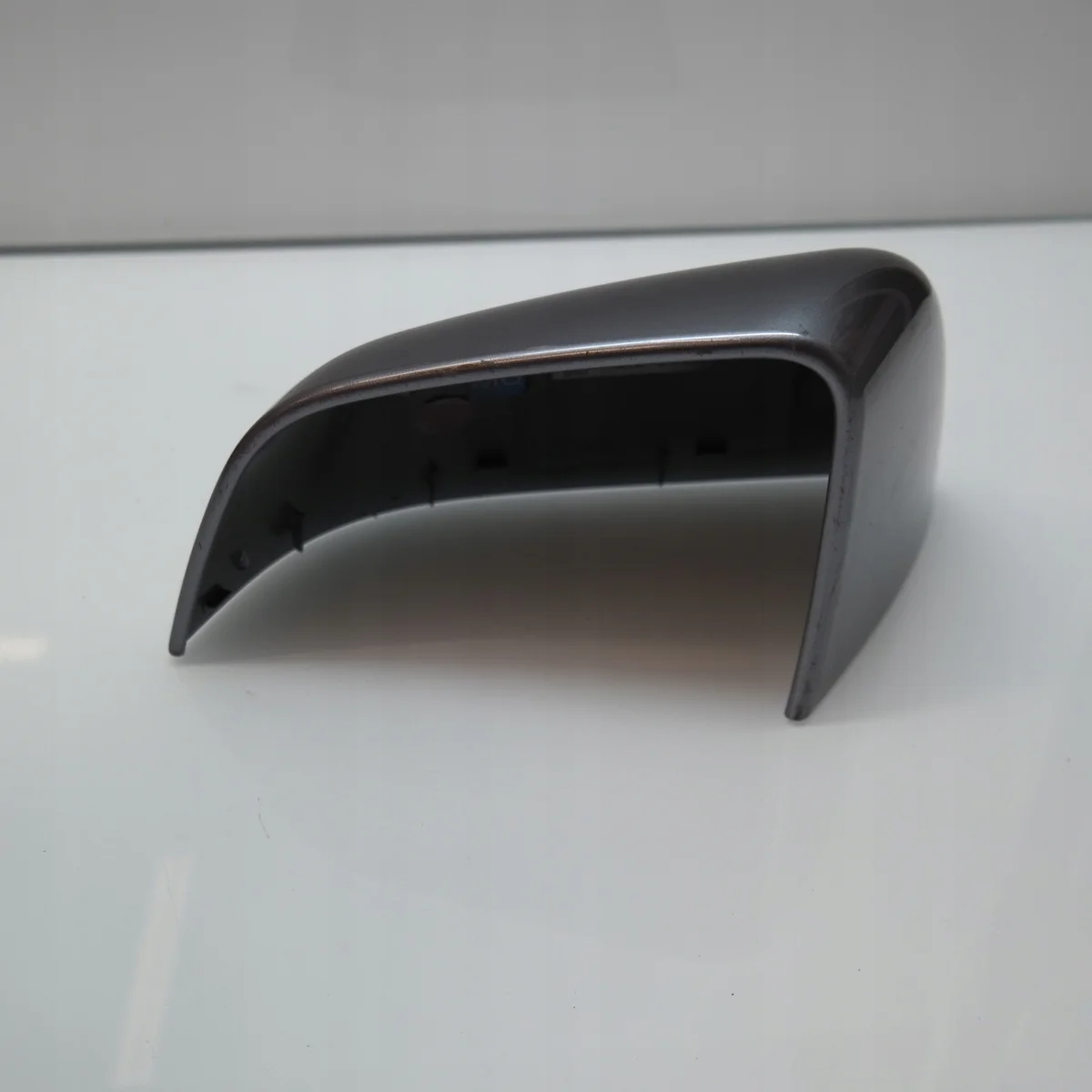Tesla Model Y - Capa / Carcaça Original Usada image 4