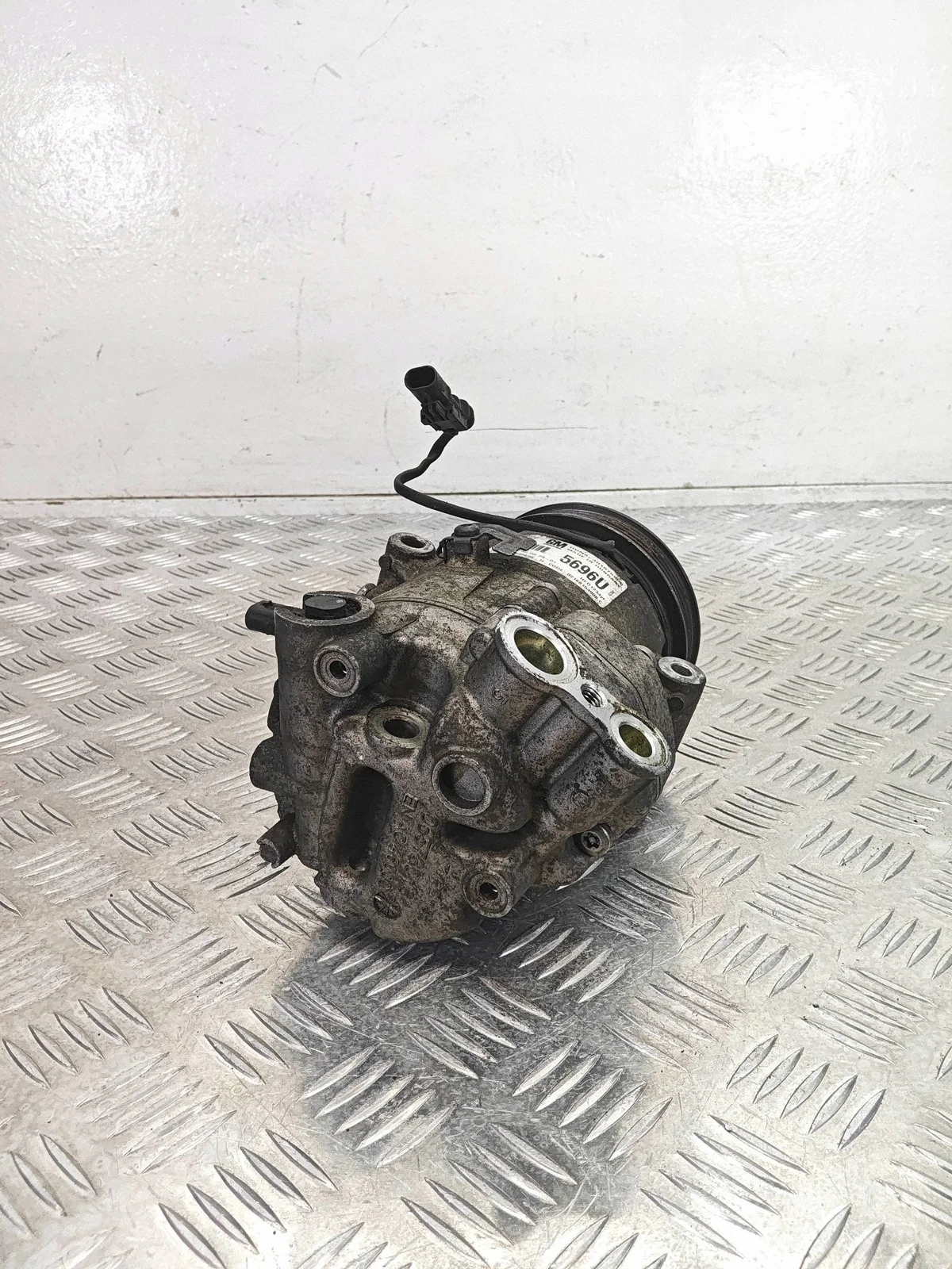 Opel AC-kompressor 401575950 (begagnad) image 4