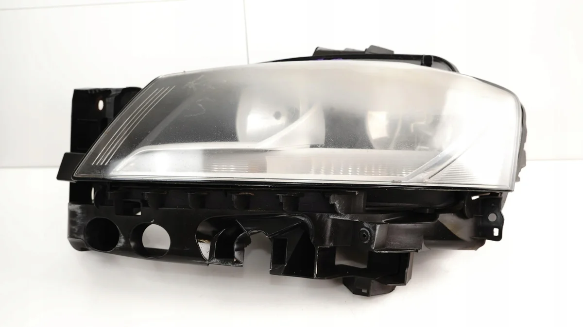 Audi A3 8P Faro Izquierdo Usado 1602250926