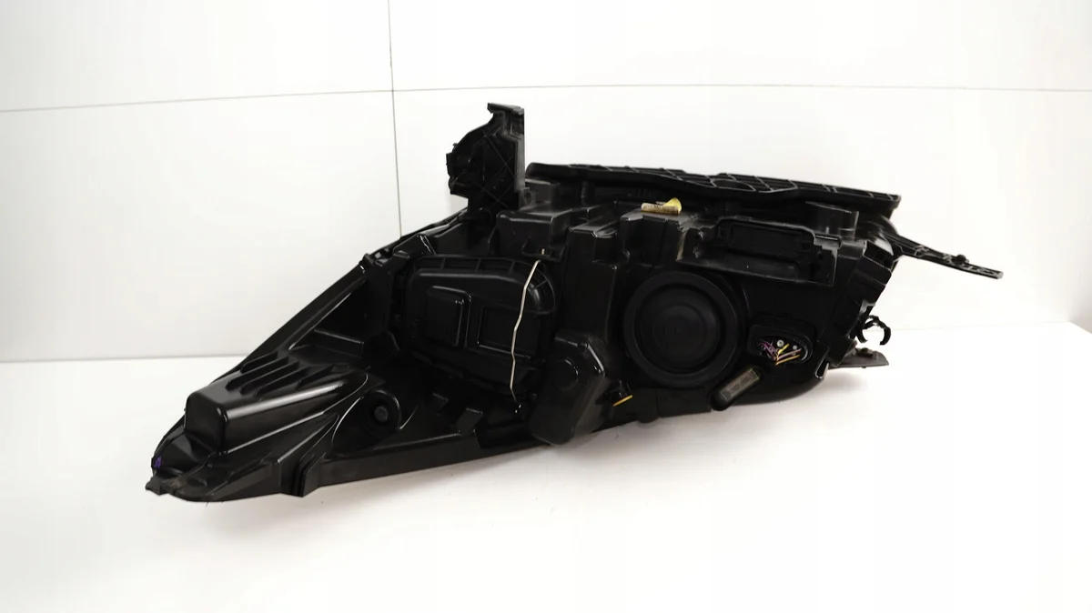 Phare Avant Droit Ford Kuga MK2 13-16 OEM 1354250926 image 7