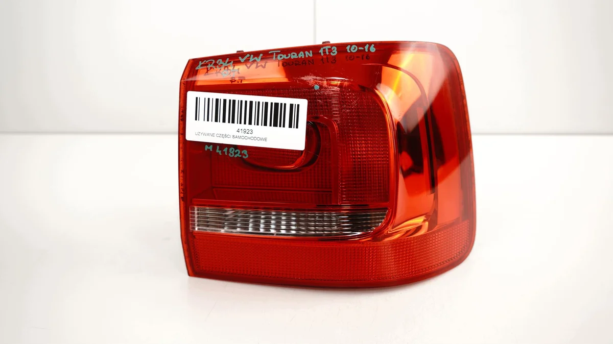 Luz trasera derecha VW Touran 1T3 (10-16)