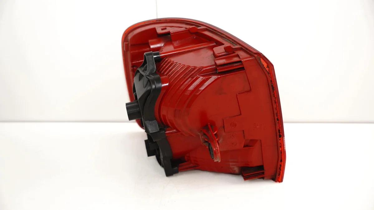 Luz trasera derecha VW Touran 1T3 (10-16) image 6