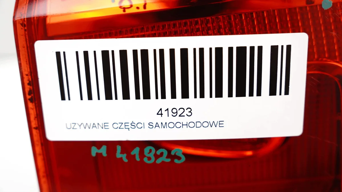Luz trasera derecha VW Touran 1T3 (10-16) image 9