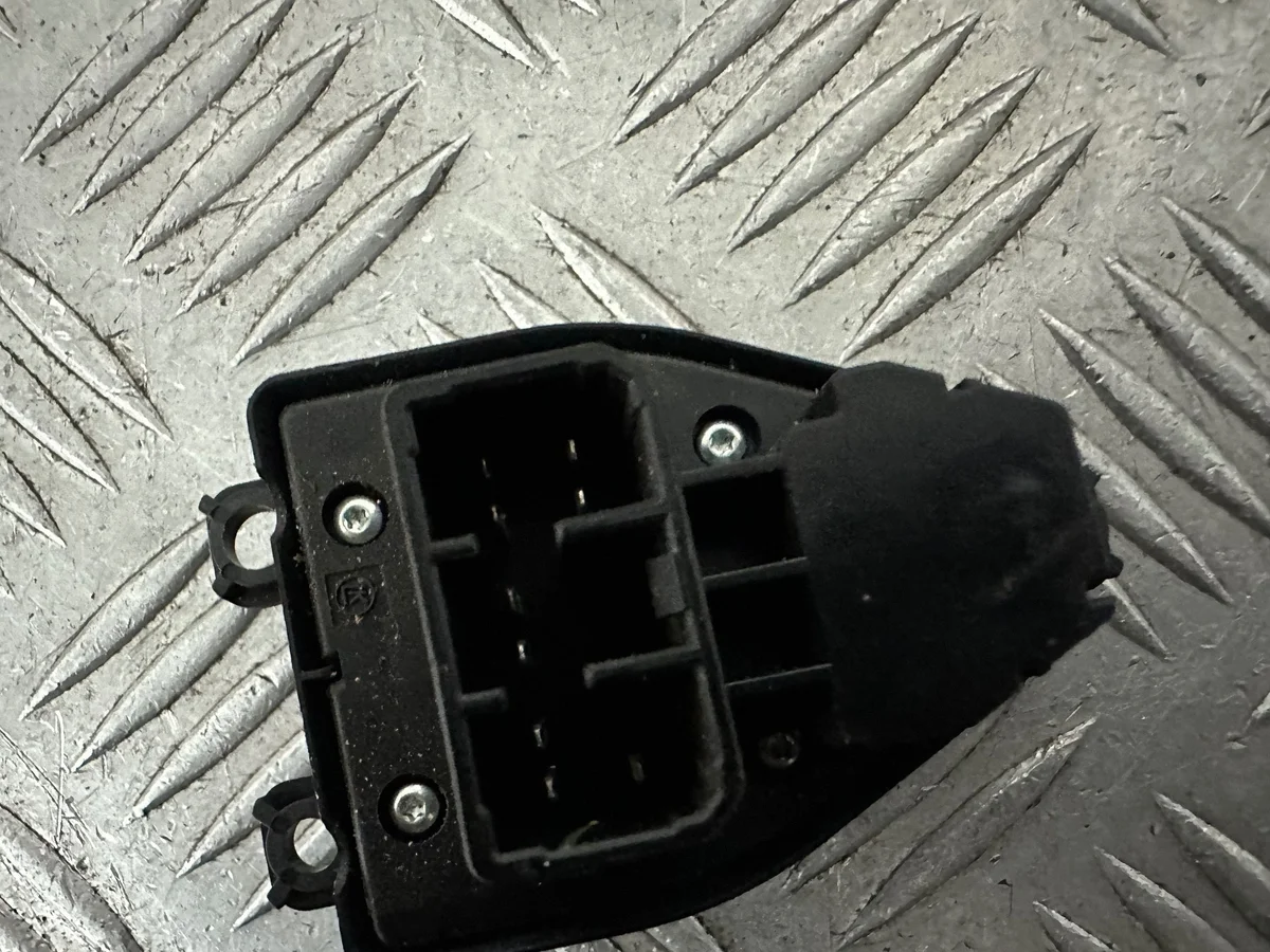 Commutateur de rétroviseur Ford Ranger IV AB39-17B676-AA image 9