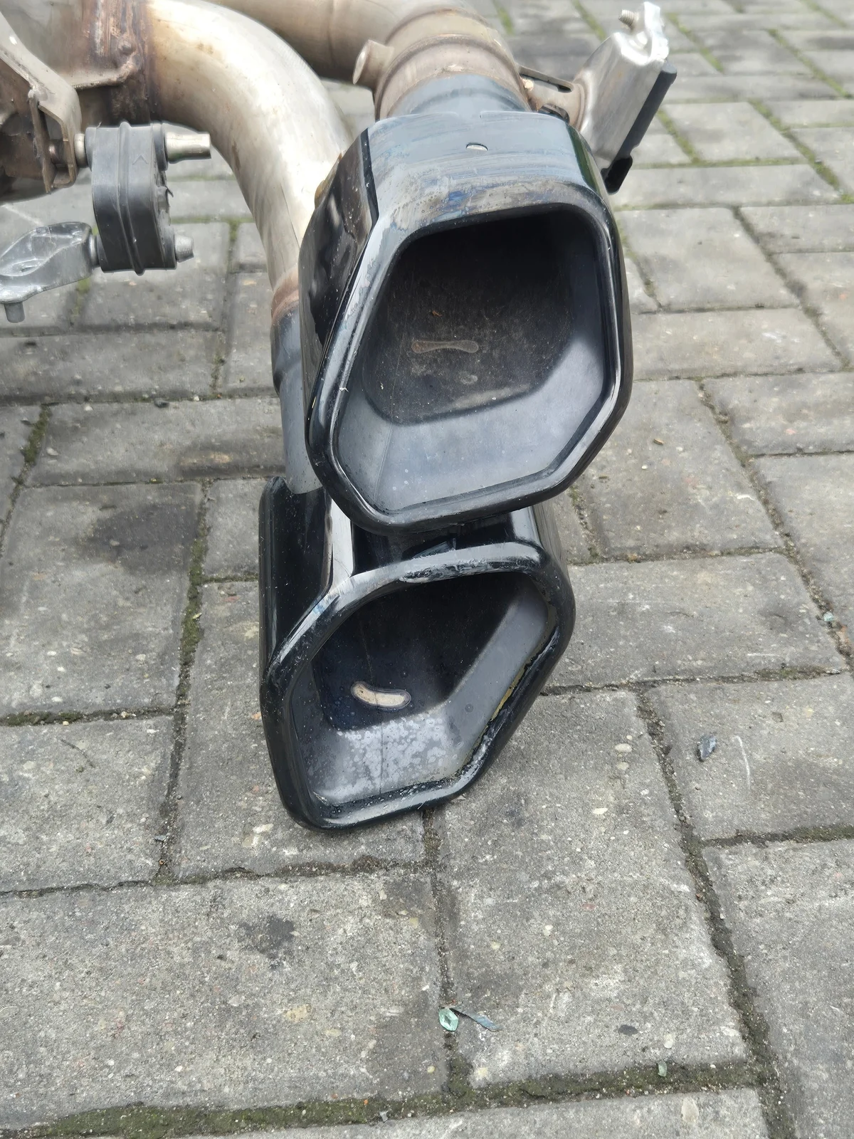 BMW XM G09 Système d'échappement Silencieux image 3