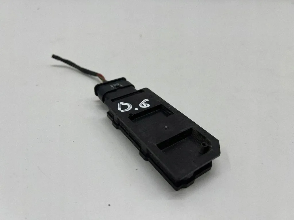Versterker Antenne VW Golf 5WA962133B image 4