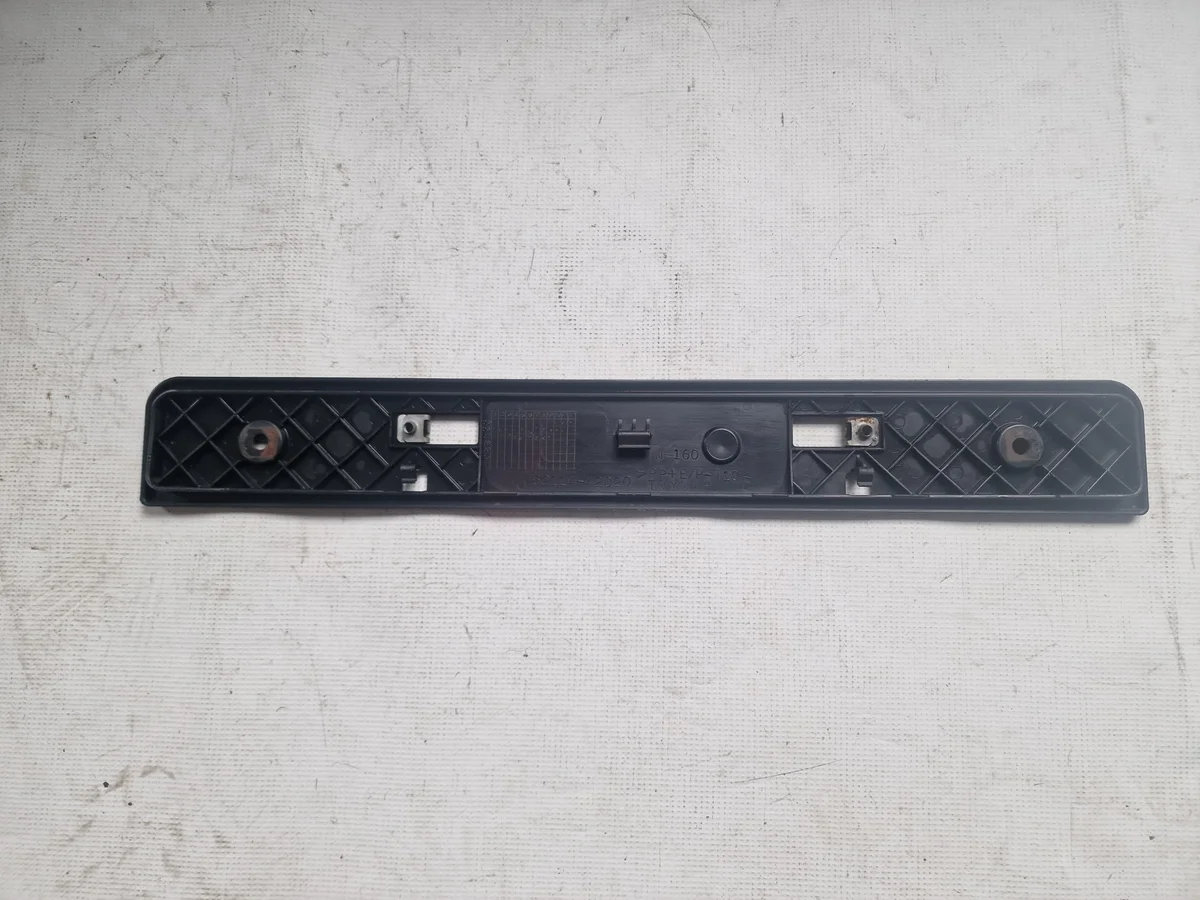 Toyota RAV 4 IV Support Plaque Immatr. Avant image 4