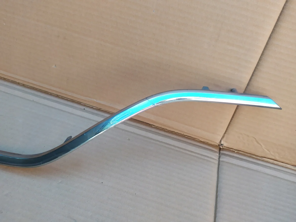 Chromleiste Kühlergrill Renault Megane IV 623851530R image 3