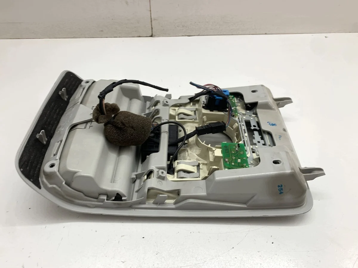 Lampe de plafond VW Golf VI 3C0867489C image 4
