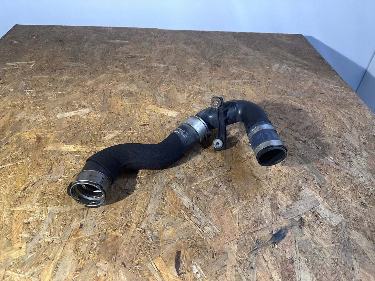 Infiniti OE 144604GC0B Manguera Intercooler