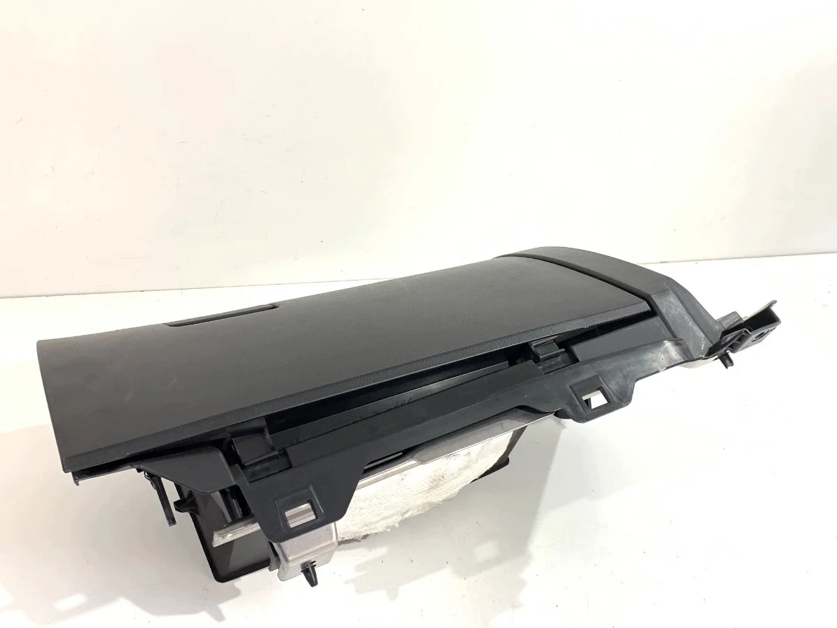 Mazda 6 GJ Kombi Handschuhfach GHP9-64261 Gebraucht image 5