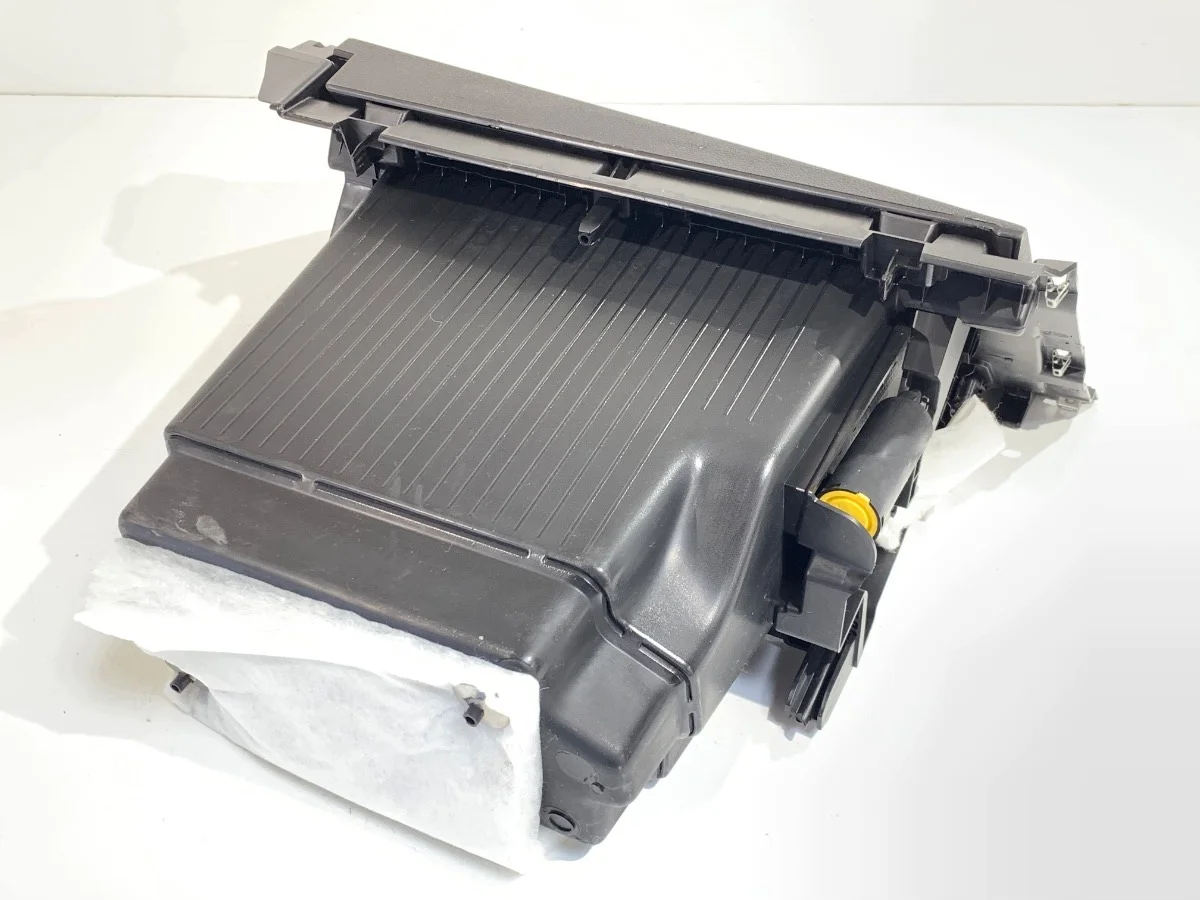 Porta-luvas Renault Clio V Hatchback Usado image 4