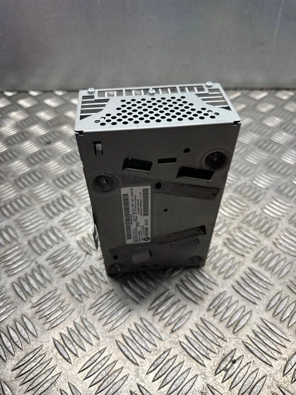 BMW Amplifier OE 2622686 Used image 3