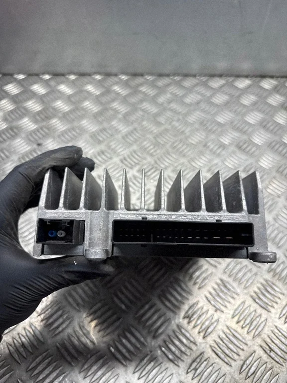 Verstärker Harman Audio Mercedes CLA W117 image 3
