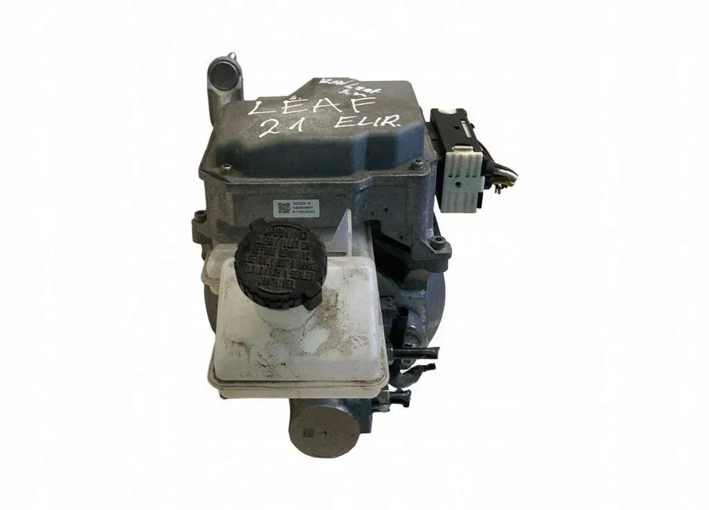 Nissan Leaf II (ZE1) Bromshjälp Servo 5SN0C image 5