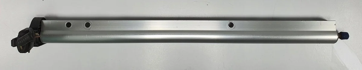 Volvo C30 S40 V50 C70 II Fuel Rail 31272733