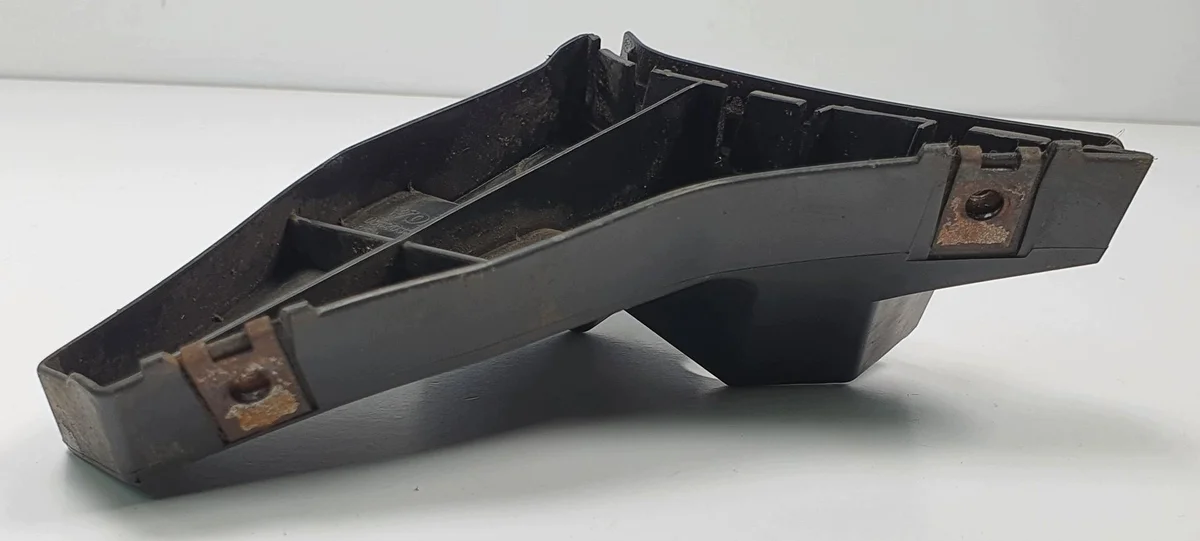 Glissière de pare-chocs Volvo C70 II 08620369