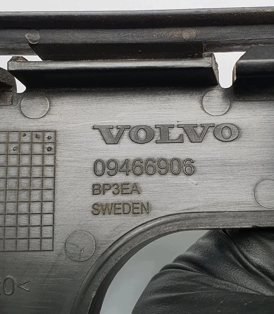 Volvo C70 II 09466906 Stoßfängerhalterung Hinten Links image 3