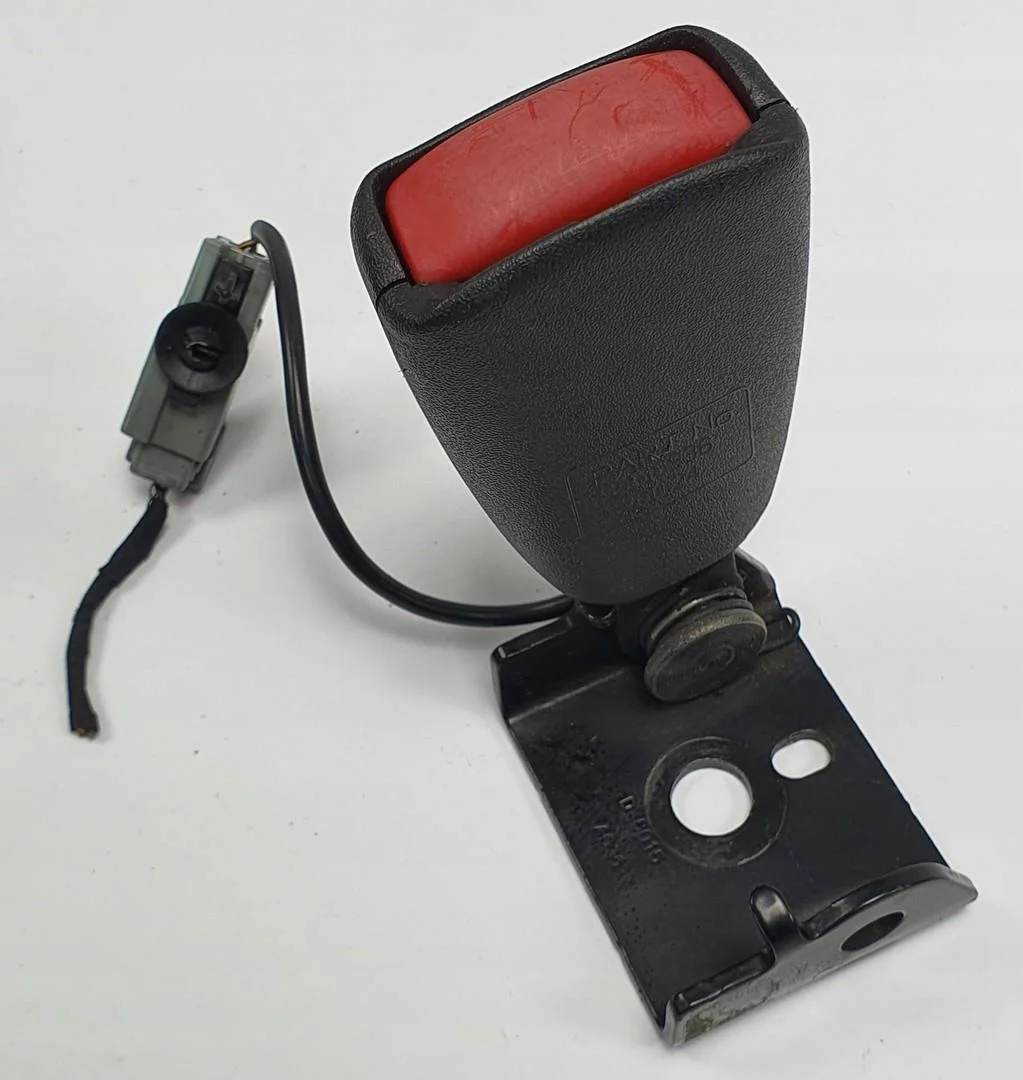 Gurtstraffer Verriegelung Volvo C70 II links hinten