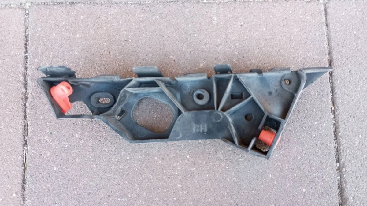 Opel Corsa D Stötfångarfäste Höger Fram