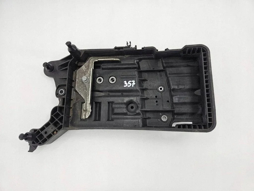 Audi Q3 83A 2.0 TFSI Base Portabatería