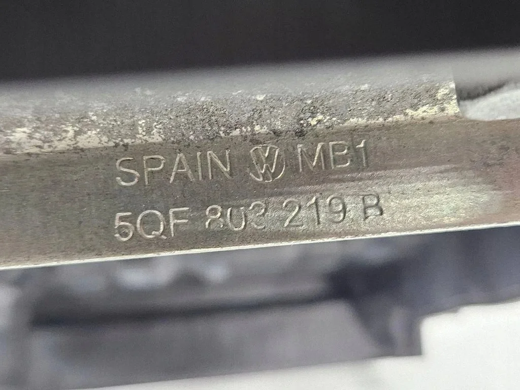 Audi Q3 83A Batteriegehäuse 2.0 TFSI 5QF915325B image 8