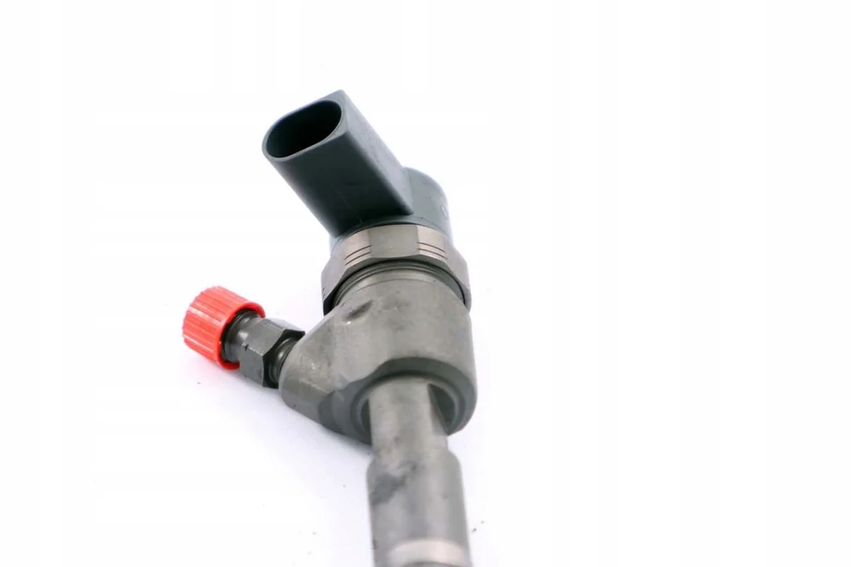 Injecteur Mercedes W203 W211 OM646 A6460700787 image 9
