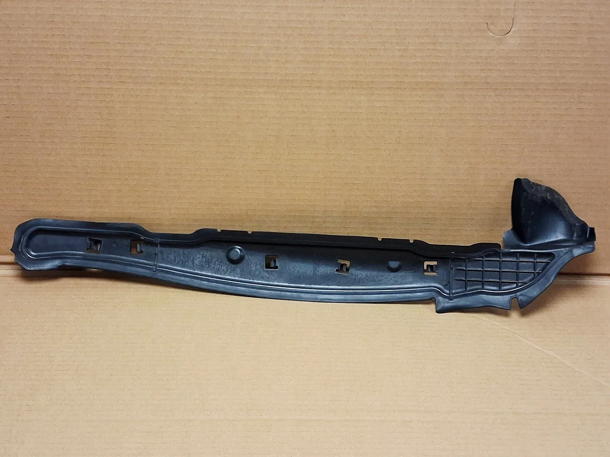 Aislamiento Paso Rueda Delantero Derecho Skoda Superb III