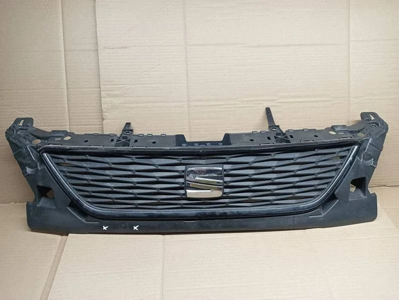Grill Seat Leon III 5F0853654F Använd