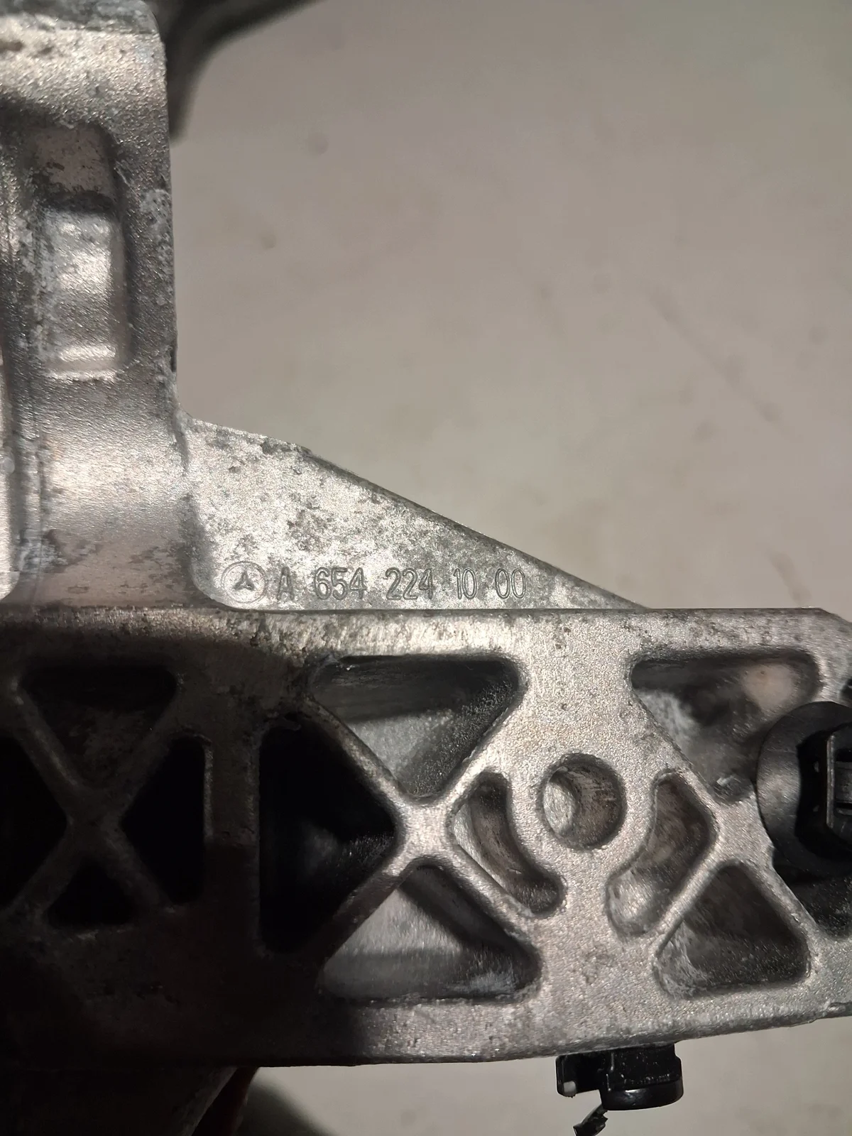 Support moteur Mercedes GLA H247 A6542241000 image 3