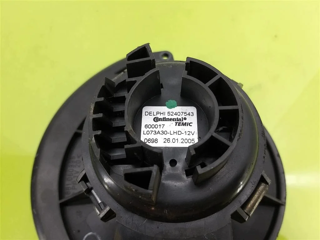Ventilador Opel Astra H 2004-2013 Usado image 3