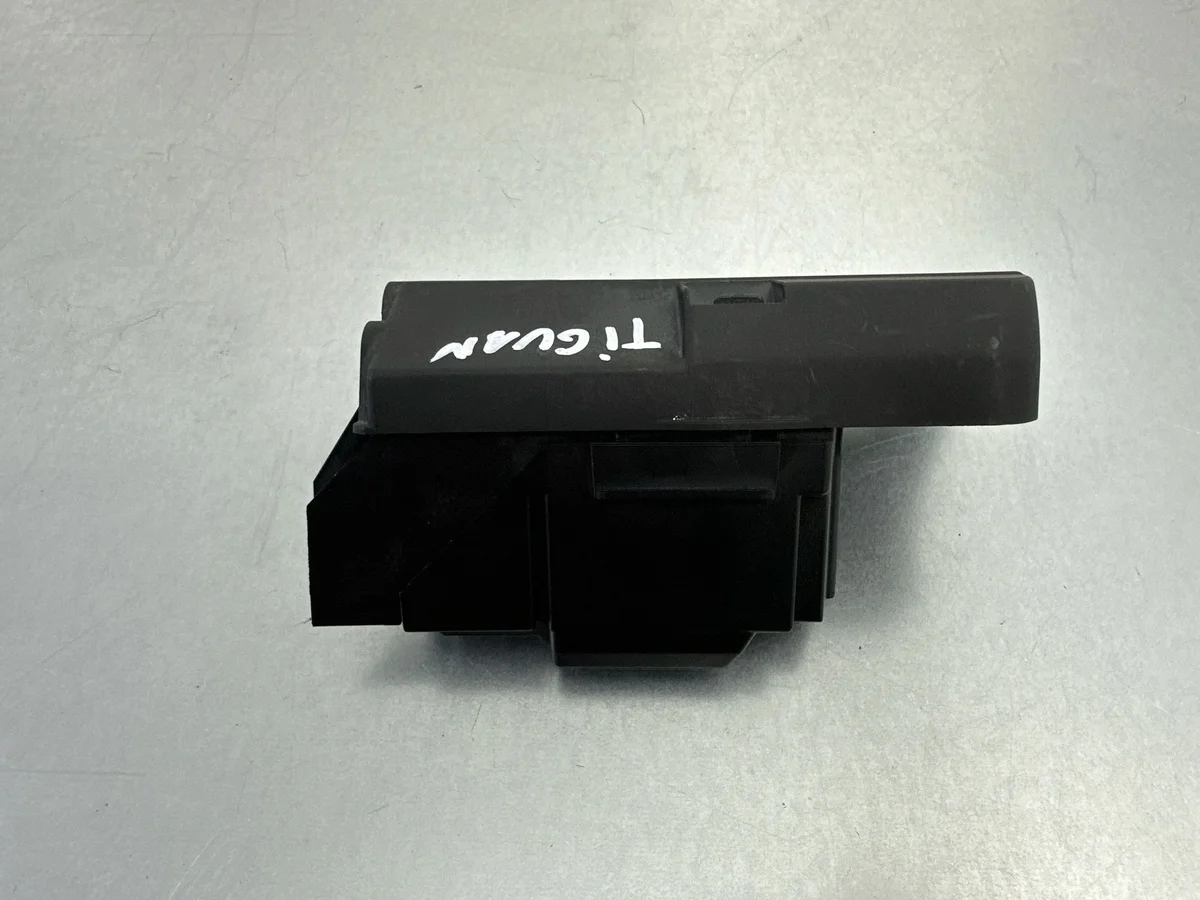 Borne négative VW Tiguan 5QF915459A image 3