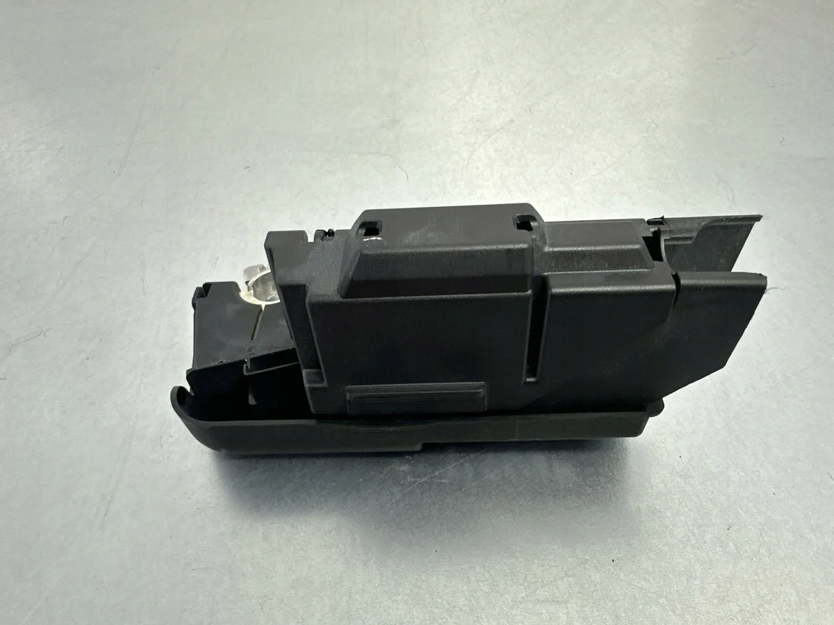 Borne négative VW Tiguan 5QF915459A image 4