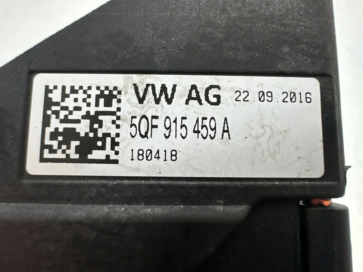 Borne négative VW Tiguan 5QF915459A image 6