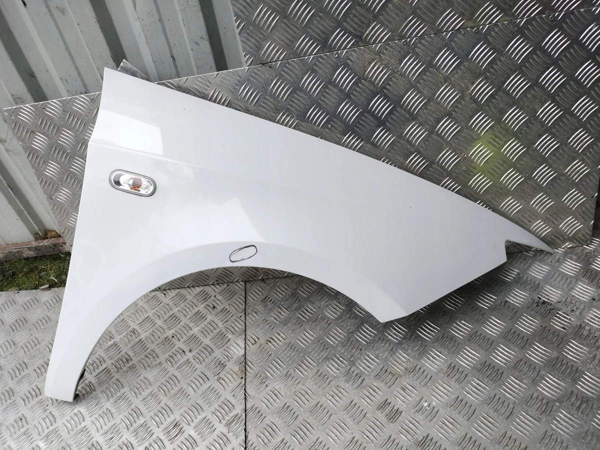 Kotflügel vorne rechts Seat Ibiza IV 6J
