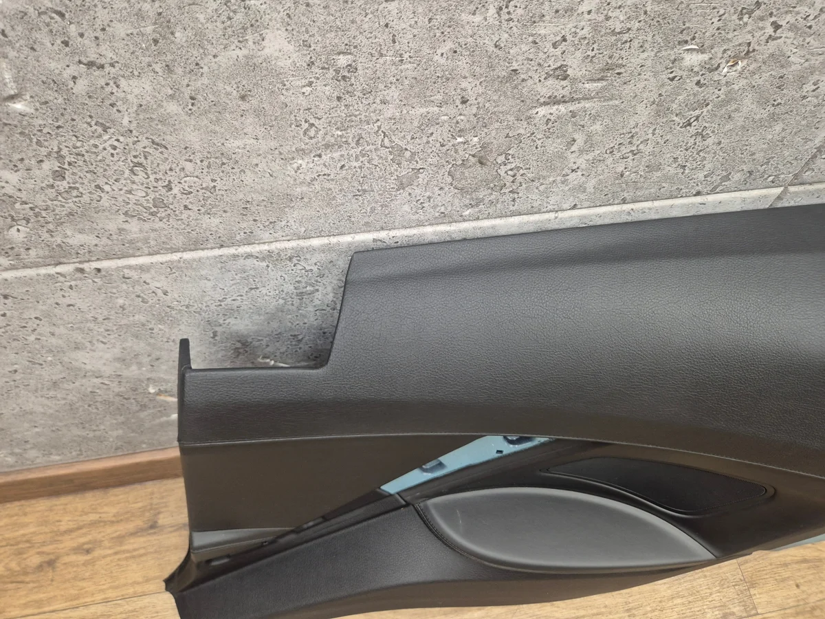 BMW M6 F13 takapaneeli, nahka, OEM 8056154 image 3