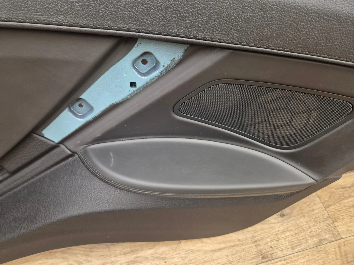 BMW M6 F13 takapaneeli, nahka, OEM 8056154 image 4