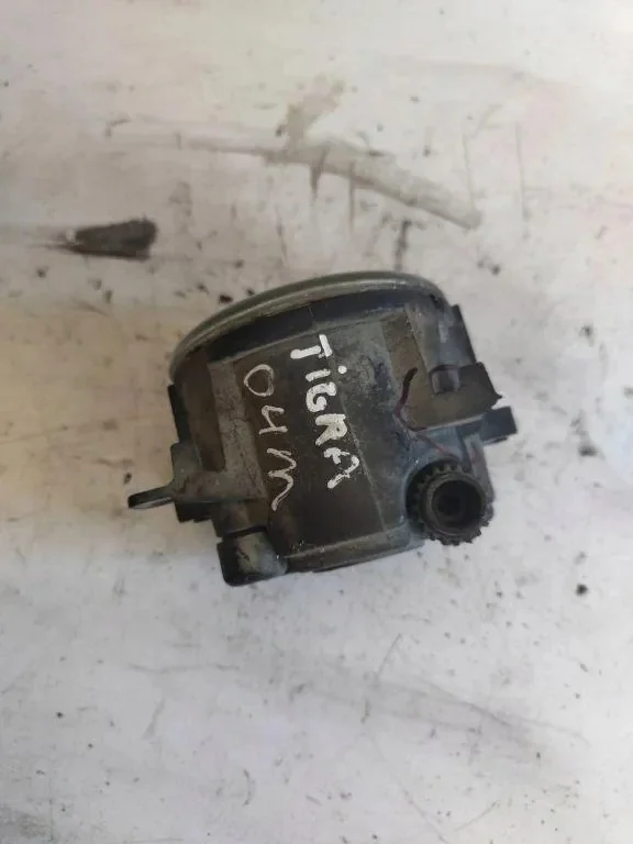 Phare antibrouillard avant Opel Tigra B E2021714 image 3