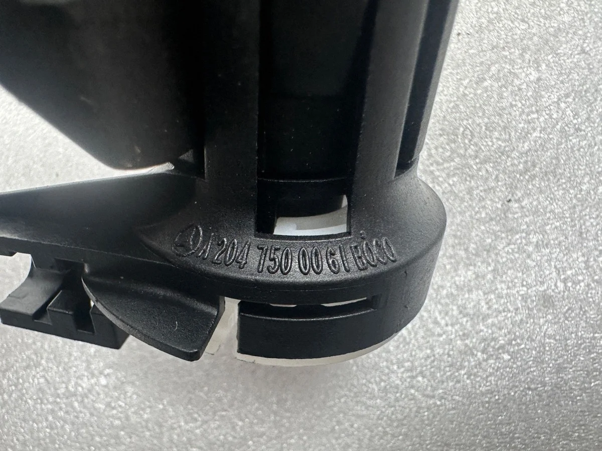 Fechadura Porta-Malas Mercedes-Benz C W205 A204750061 image 5