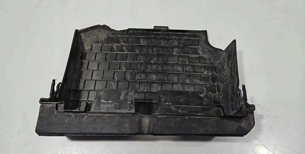 Abdeckung Batterie Renault Megane III T06009A153