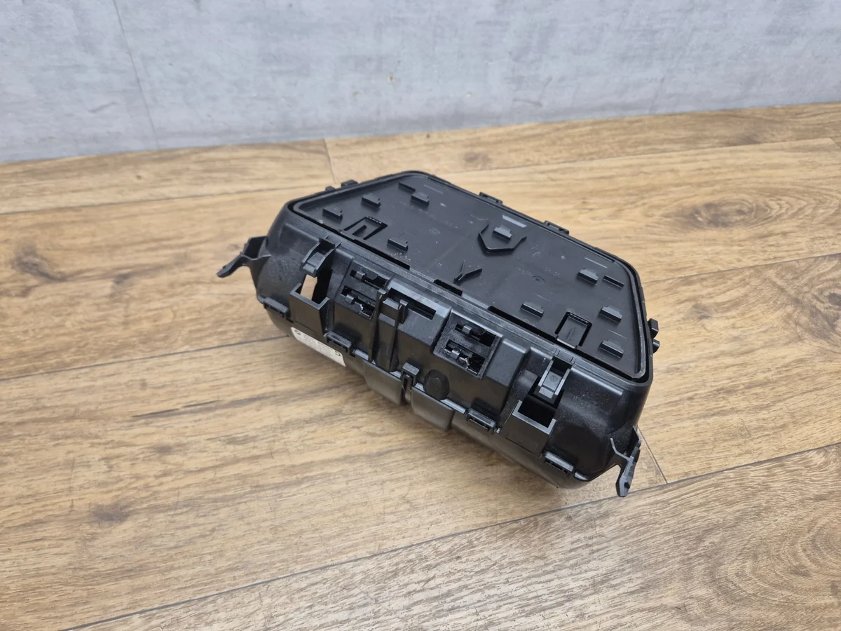 BMW 6 F06 F12 F13 Getränkehalter 9197227 image 3