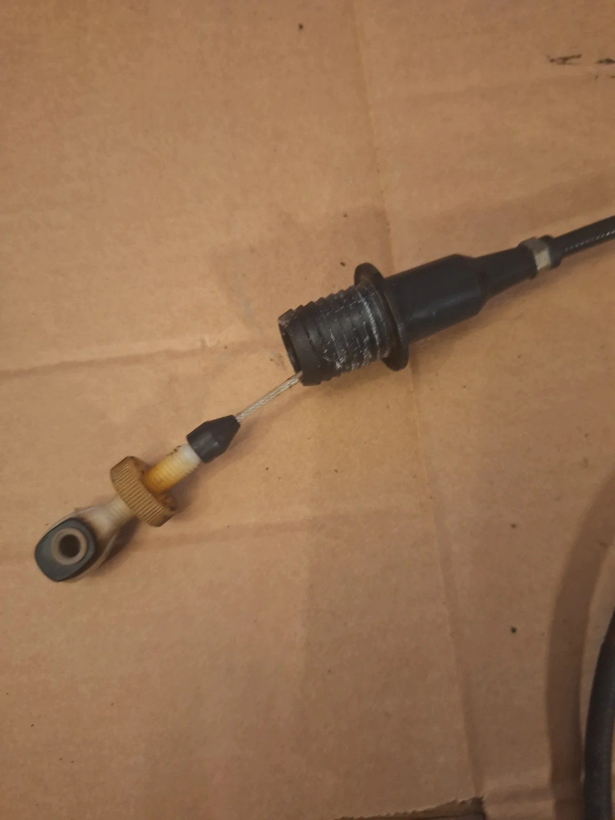 Gaszug Mercedes W124 E220 gebraucht image 5