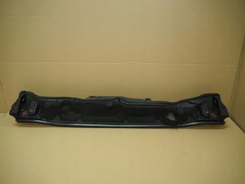 Renault 668107547R Lower Windshield Panel - Used image 4