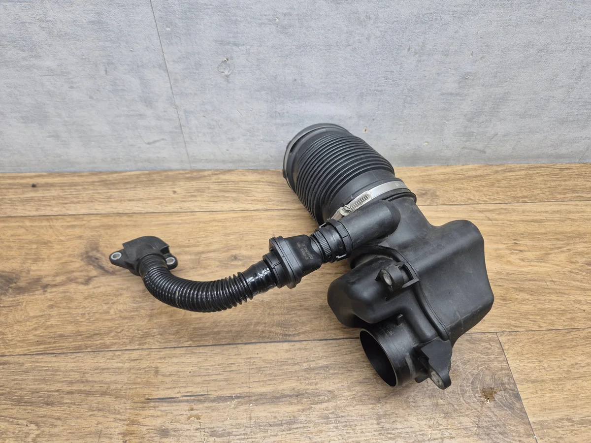 BMW M5 F10 M6 F06 F12 F13 luchtinlaatkanaal